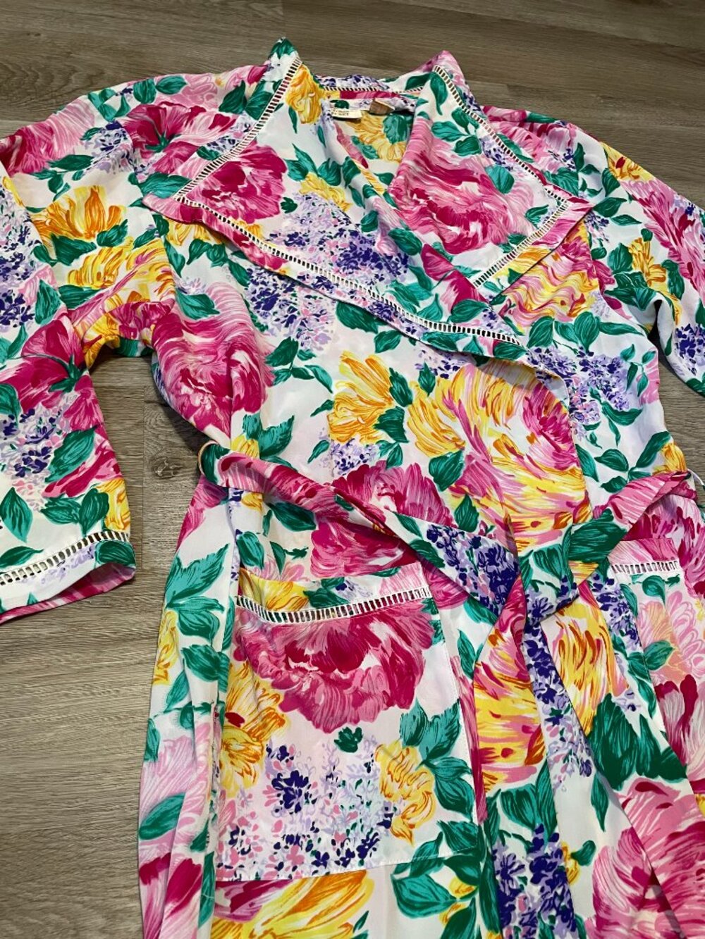 Floral Robe - Picture 11 of 11